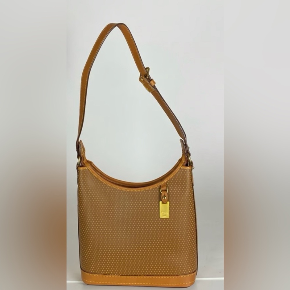 Dooney & Bourke Vintage Large Cabrio Tote Bag. Carmel Leather
